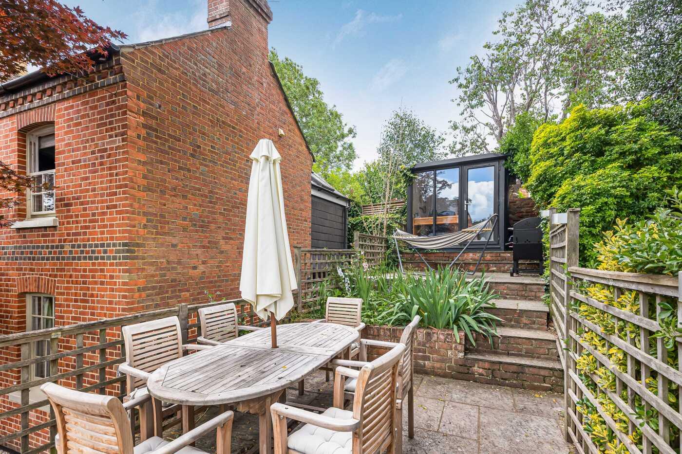 3 bed property in Greys Road, Henley-On-Thames